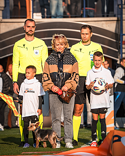 Nik liga pomha |  autor: Matej Sagan